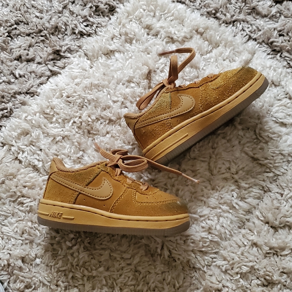 Nike toddler shoes